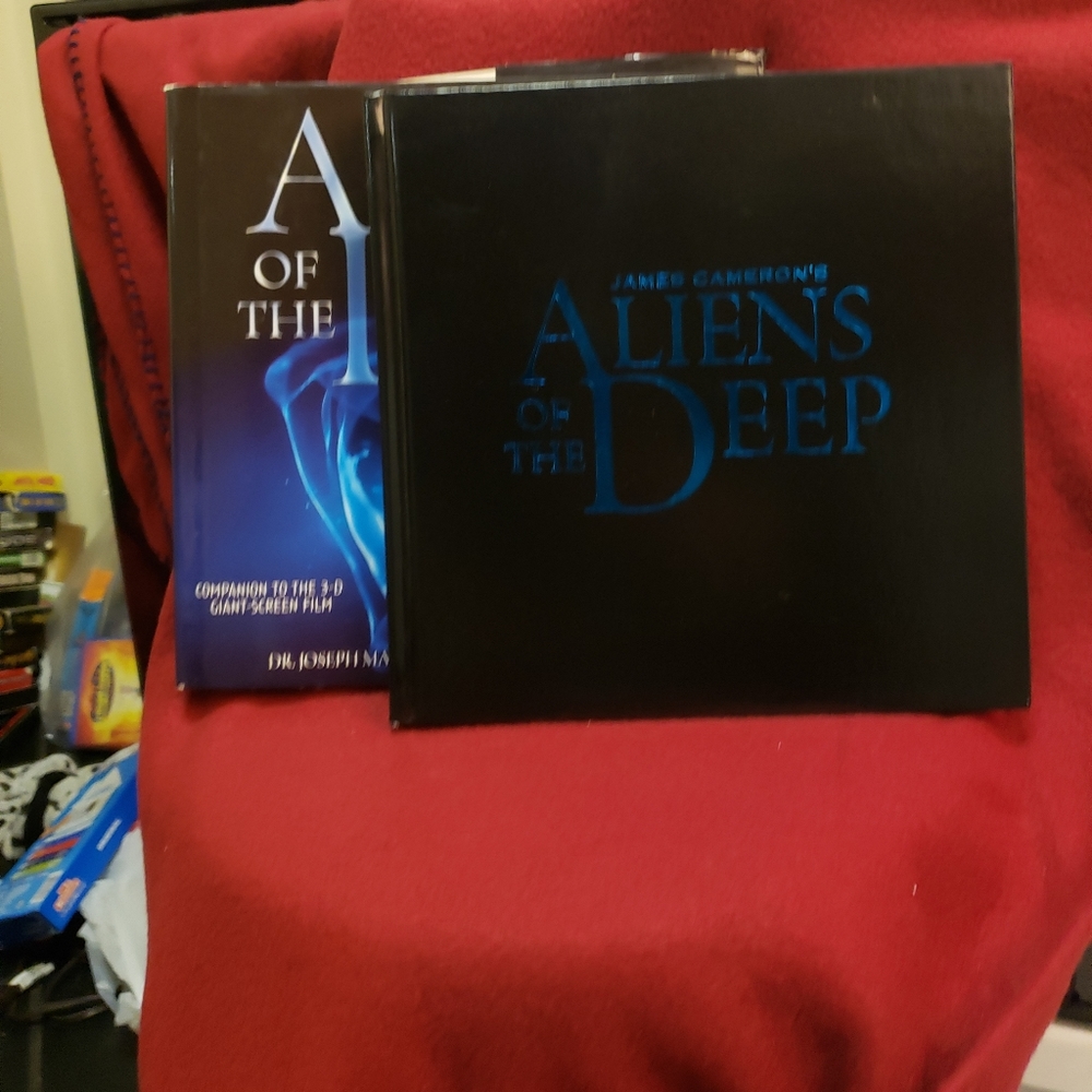 2004-National Geographic Aliens of the Deep-J.Cameron-192 pgs-HC +Dustjacket-ln